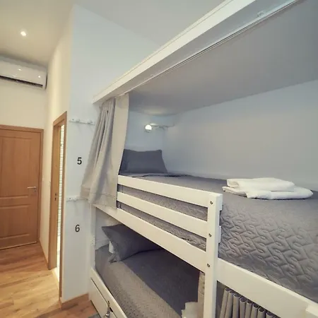 Vandrarhem Matosinhos Suites